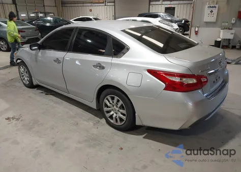 2017 Nissan Altima 2.5 S z USA, uszkodzony, nr VIN 1N4AL3AP8HC162192
